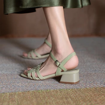 Nové letné Ženy sandále prírodná koža letné topánky 22-24.5 cm Kožené šnúrky hornej+Ovčej stielka módne dámske sandále