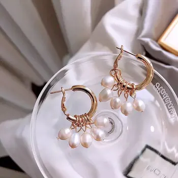 Prírodná perla nepravidelného pearl náušnice náušnice, 2021 juhokórejský nový dizajn a módne dámske náušnice strany šperky darček