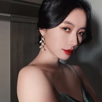 2020 Kórea Hot Predaj Módne Šperky Dlho Lemovaný Leaf Zirkón Crystal Luxusné Prom Party Náušnice