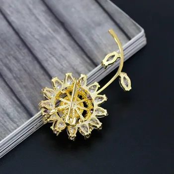 Luxusné AAA Zirkón Drahokamu Sunlower Brošňa Vianočné Pin Vintage Crystal Kvet Kolíky a Brošne pre Ženy Príslušenstvo Jewelr