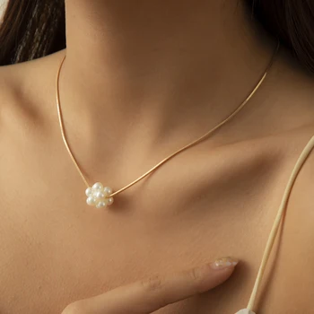 SHIXIN Jednoduché Pearl Flower Pendnat Náhrdelník pre Ženy Elegantné Trendy Krátke Svadobné Perly Choker Náhrdelníky 2021 Módne Šperky